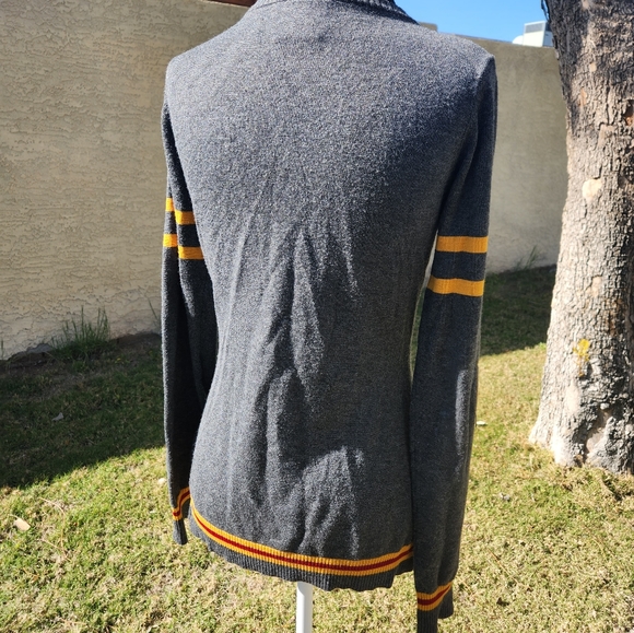 Universal Harry Potter Griffindor Cardigan - Picture 4 of 10
